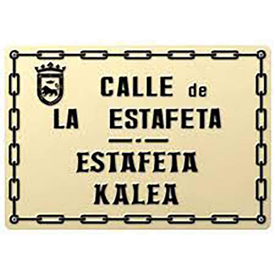 Balcón curva de Estafeta Pamplona Exterior foto